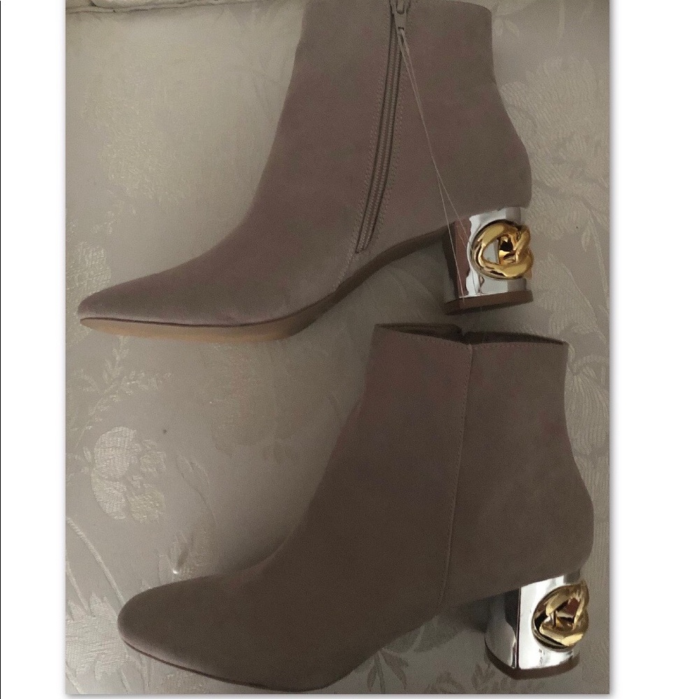 GOLD/SILVER CHAIN LINK HEEL BOOT - Picture 3 of 3